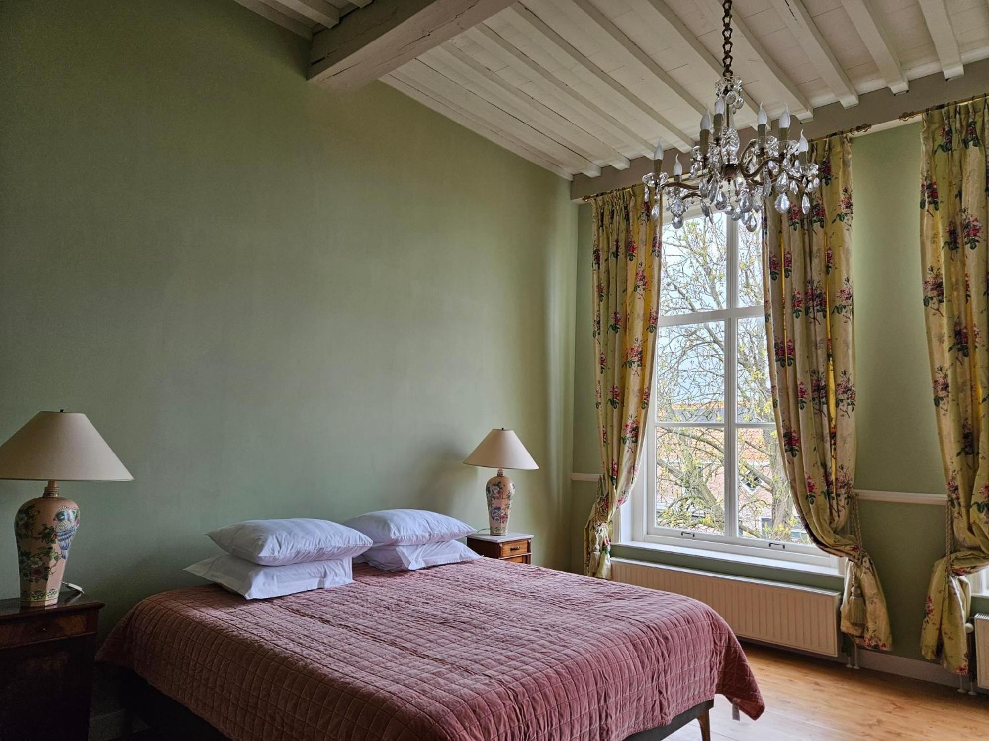 B&B Monumentaal Logeren Zierikzee Bagian luar foto